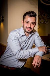 Image représentant un membre de l'équipe du Casa Leya, Le directeur Bertrand