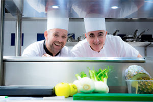 Image représentant un membre de l'équipe du Casa Leya, le chef de cuisine Dominique